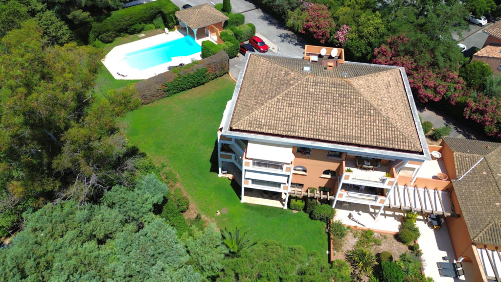 DERNIER ETAGE 4P 92 M2