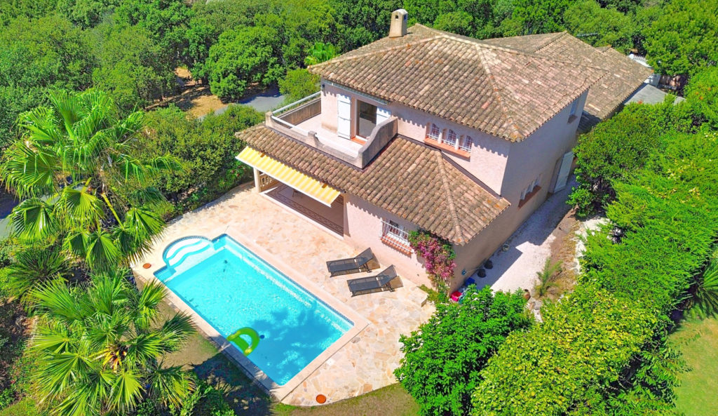 VILLA INDEPENDANTE 6 PIECES 180 M2
