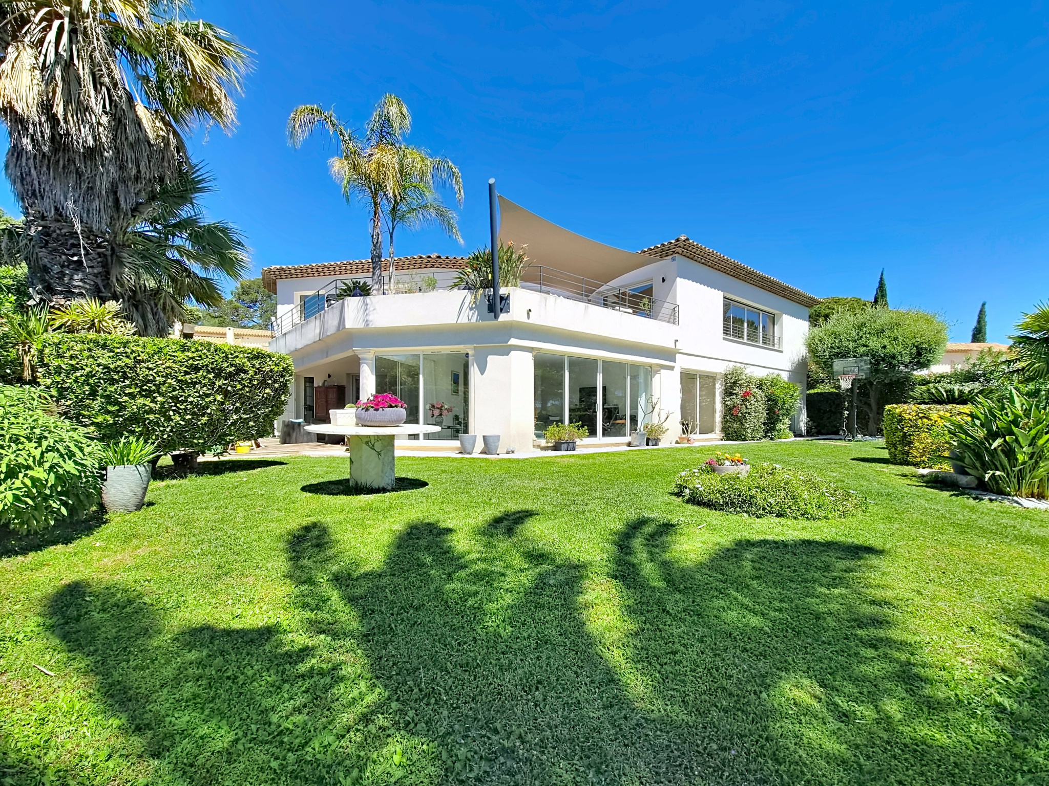 Maison 7 pièces 305m2