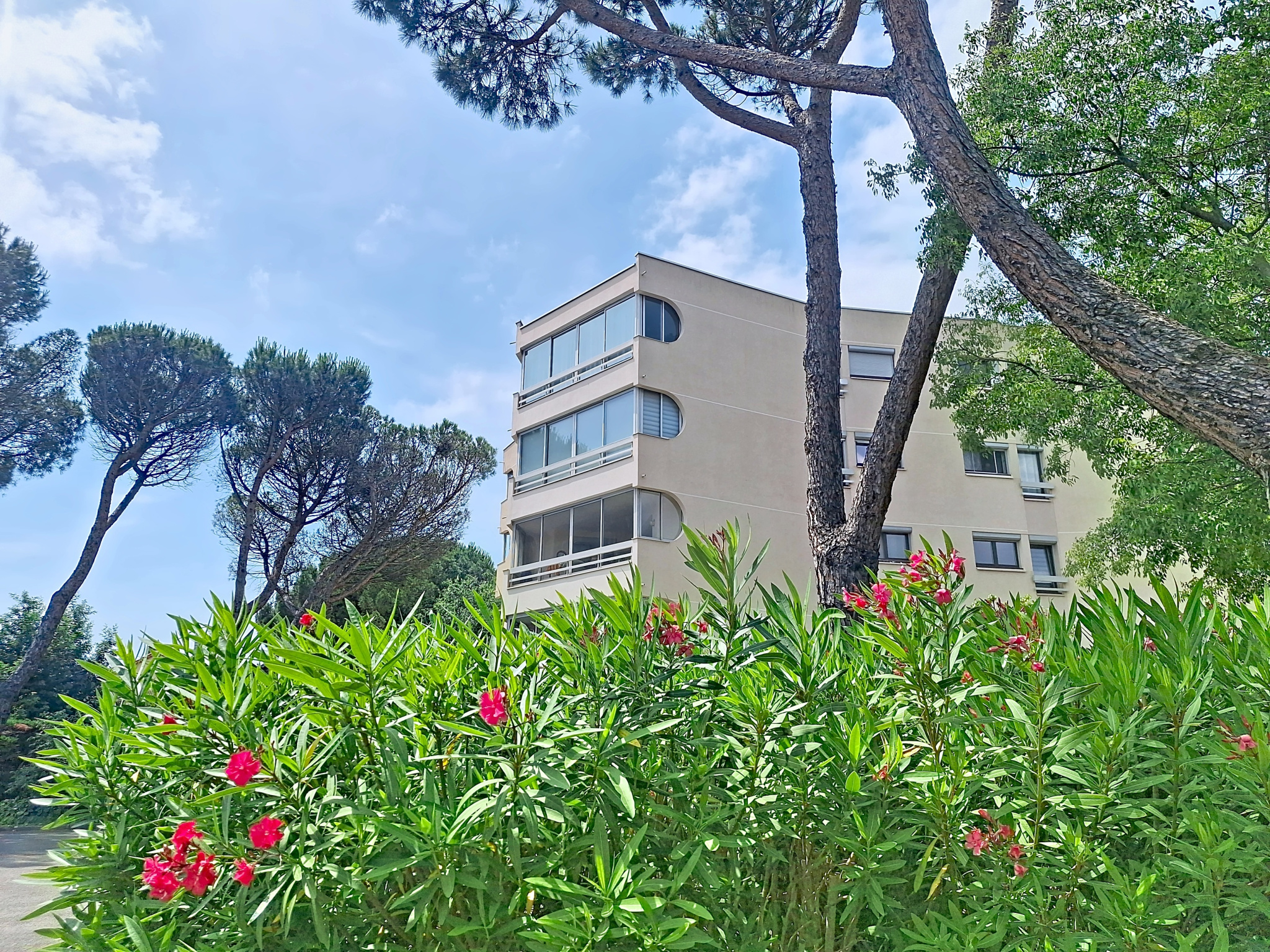 APPARTEMENT 2 PIECES PROCHE BASE NATURE