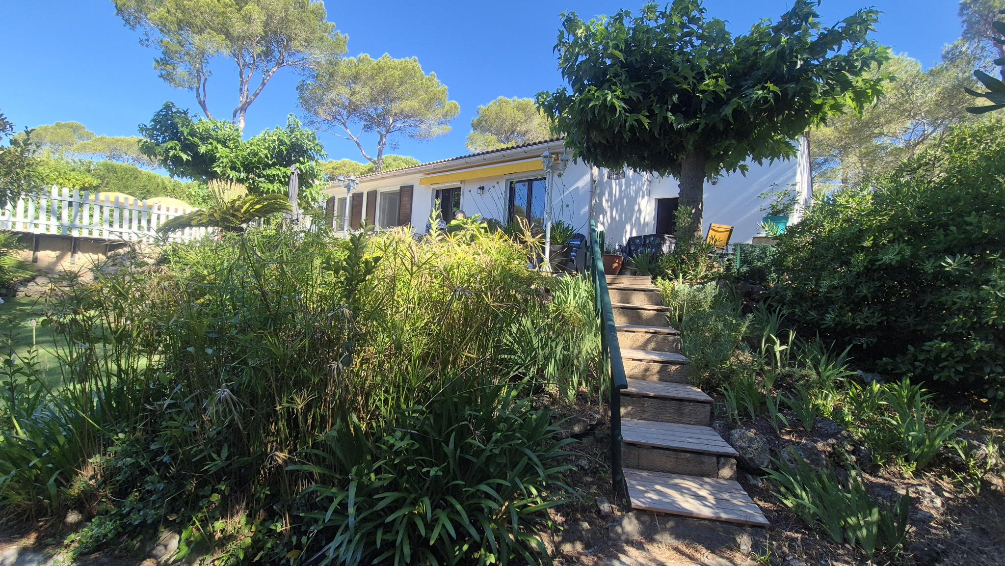 TOUR DE MARE -VILLA DE PLAIN PIED