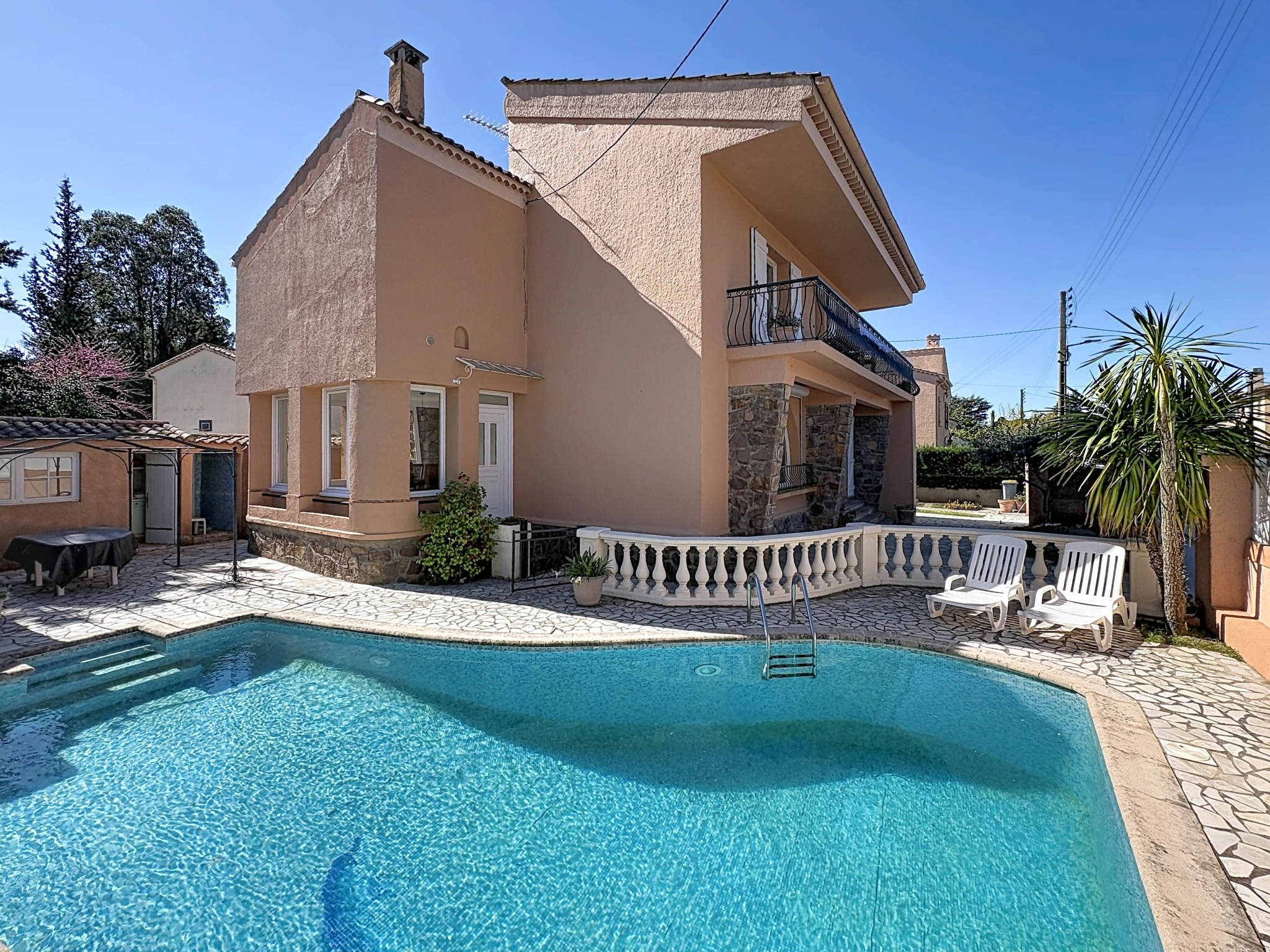 Villa en 2 appartements sans travaux à prévoir