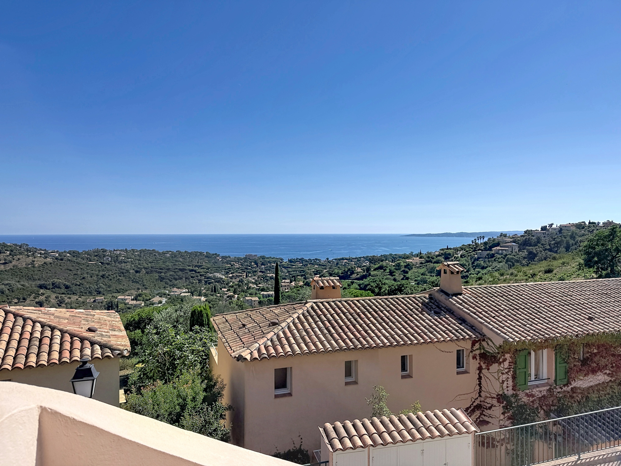 LES ISSAMBRES VUE MER PANORAMIQUE
